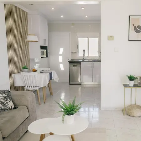 Casa Vesalia A 1a Linea De Mar Con Aa Y Wi-fi. Dom wakacyjny Vinarós