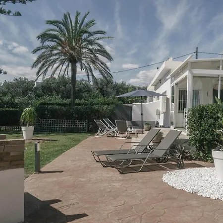 Casa Vesalia A 1a Linea De Mar Con Aa Y Wi-fi. Vakantiehuis