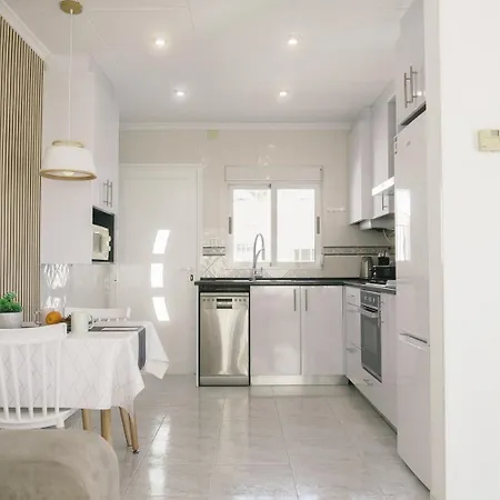 Casa Vesalia A 1a Linea De Mar Con Aa Y Wi-fi.